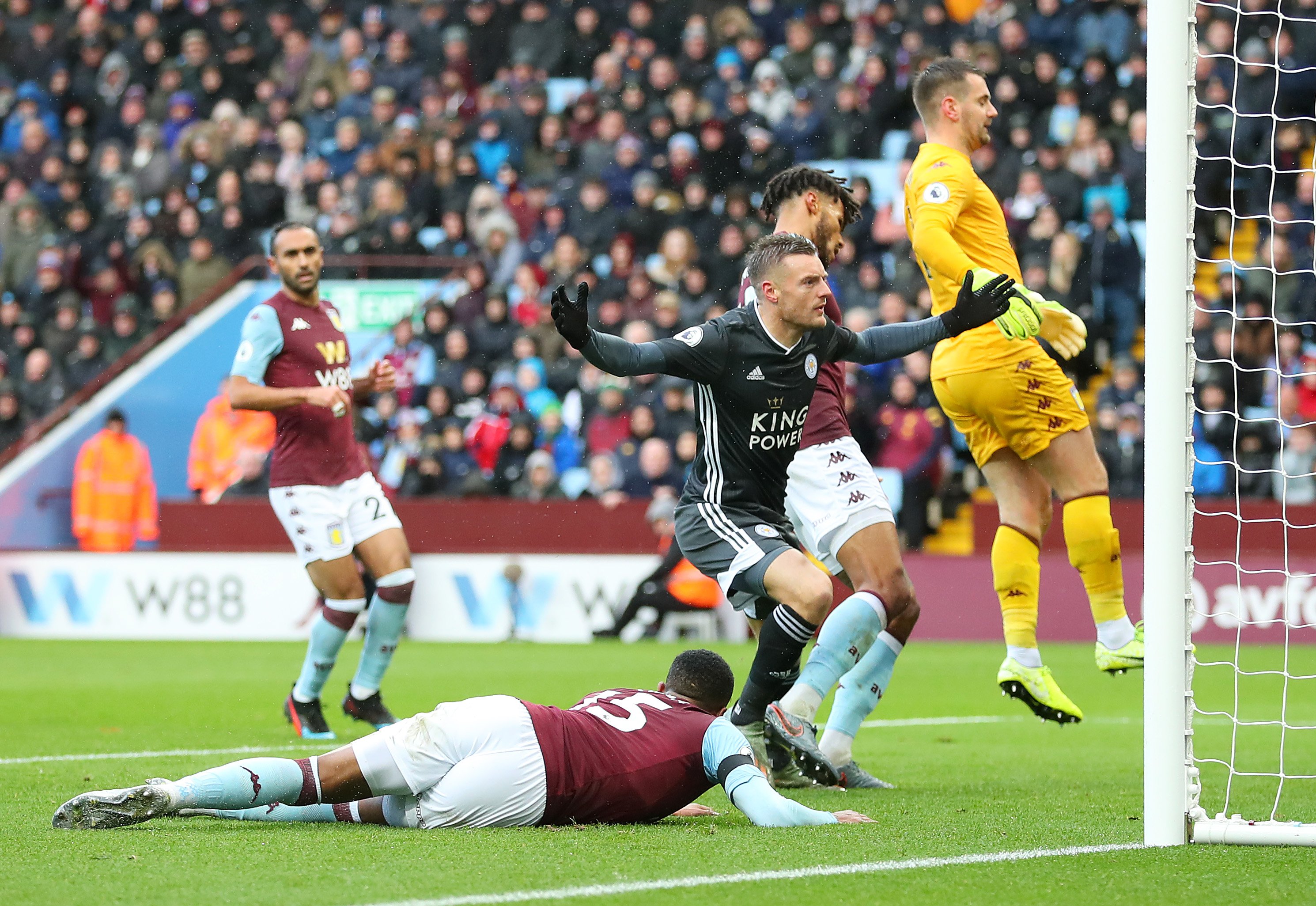 後衛陣容中 後衛陣容中